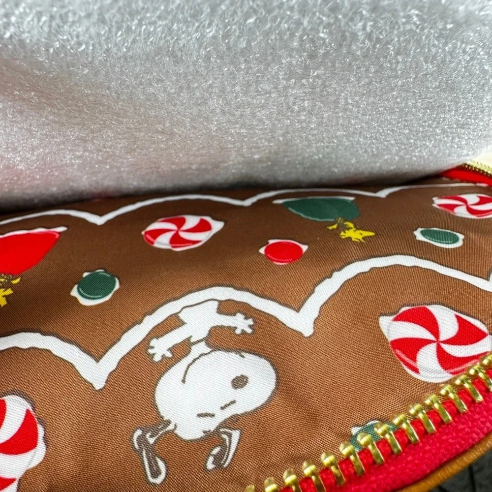 Loungefly Peanuts Snoopy Gingerbread House Mini Backpack Woodstock‎ Peppermint
